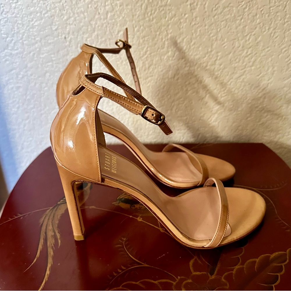STUART WEITZMAN  Nudist song Sandal Size 7